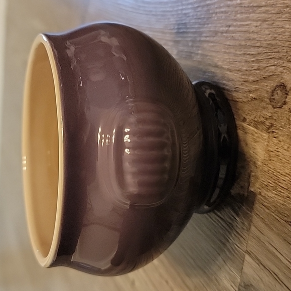 Le Creuset Cassis Lion Head Soup Bowl - Picture 3 of 9